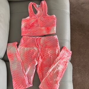 Fashion Nova Coral and White Textured Sports Bra and legging Set - Activewear